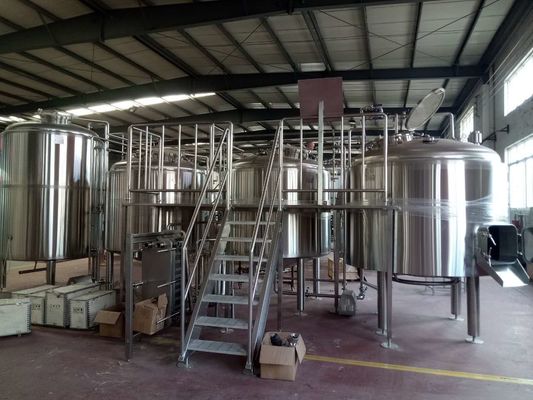 qualidade  Auto Control Stainless Steel Brewing Equipment Brewhouse System For Brewpub fábrica