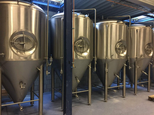 Cônico Jacketed home do tanque de fermentação da cerveja dos sistemas da fabricação de cerveja da barra do bar/cerveja grande