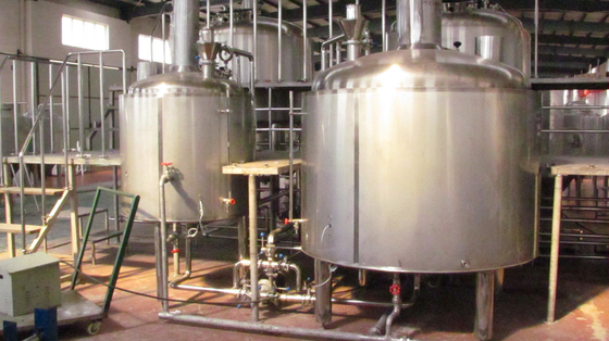 Equipamento de aço inoxidável da fabricação de cerveja do fermentador de 5 tambores para Brewpub antiferrugem