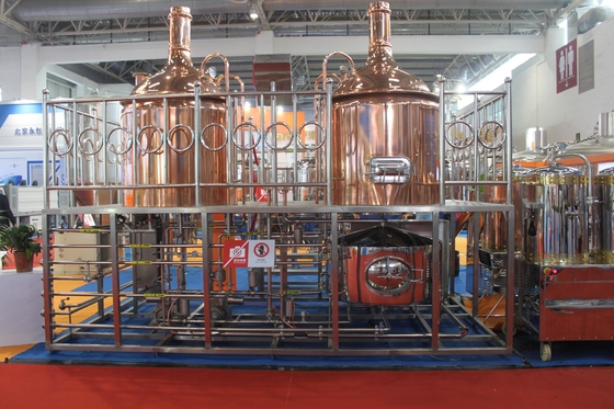 Equipamento pequeno da fábrica da cerveja do ofício de cobre, mini cerveja 100L que faz o sistema