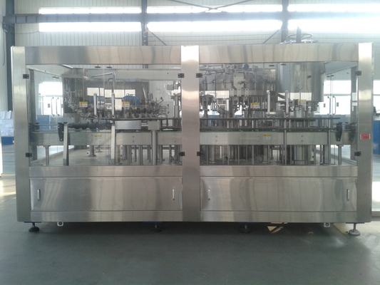 Linha de produção automática bebida da cervejaria que enxágua a máquina tampando de enchimento de Monoblock