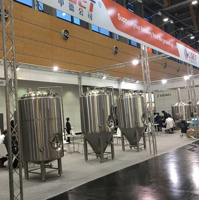 Pro pés de aço inoxidável do tanque de fermentação quatro do equipamento 10BBL da fabricação de cerveja de cerveja