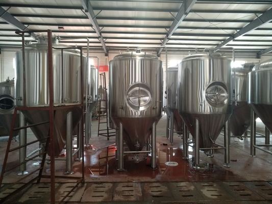 tanque jacketed do fermentatio da micro cervejaria 3000l para o unitank de aço inoxidável de 304 tanques da cerveja do ofício com pedra da carbonação