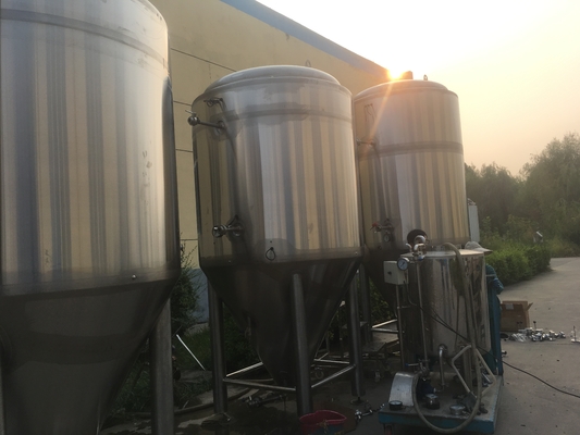 o fermentador comercial da cerveja dos tanques de fermentação da cervejaria de 5HL 10HL lustrou a superfície