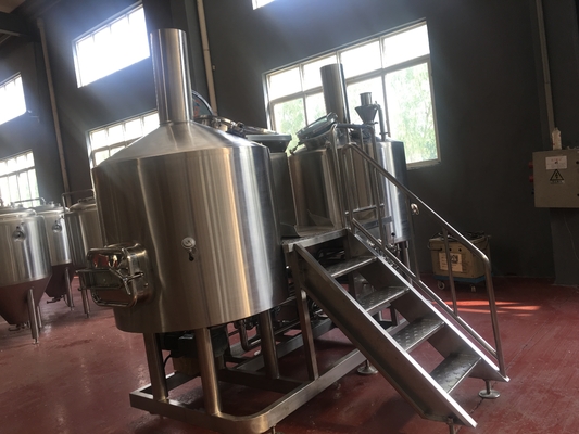 tipo vertical superfície lustrada do equipamento de aço inoxidável da fabricação de cerveja 5bbl