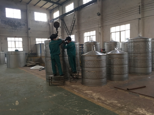 tipo vertical superfície lustrada do equipamento da fabricação de cerveja de cerveja da grande escala 5000L