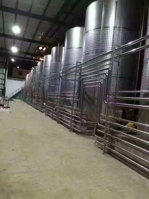 Linha fermentador cônico Jacketed da cervejaria do Turnkey do fermentador da cerveja de 120 tambores grande