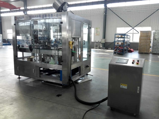 Máquina de engarrafamento carbonatada 1000Bph de Monoblock do equipamento da cervejaria da bebida - 2000Bph