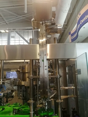 Tampar de enchimento da lavagem de garrafa do vidro da máquina de enchimento de 500 BPH Monoblock