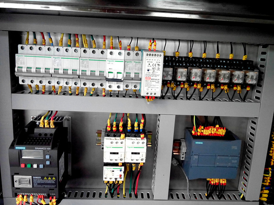 Tampar de enchimento da lavagem de garrafa do vidro da máquina de enchimento de 500 BPH Monoblock