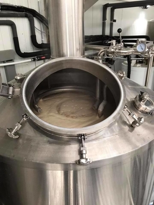 dos sistemas comerciais da fabricação de cerveja da pequena escala 1200L equipamento da cervejaria mini