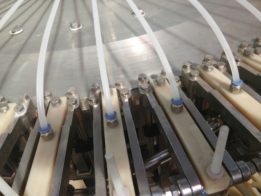 Tensão 220V ou 380V tampando de enchimento de aço inoxidável da máquina do monoblock da lavagem de garrafa 304 de vidro