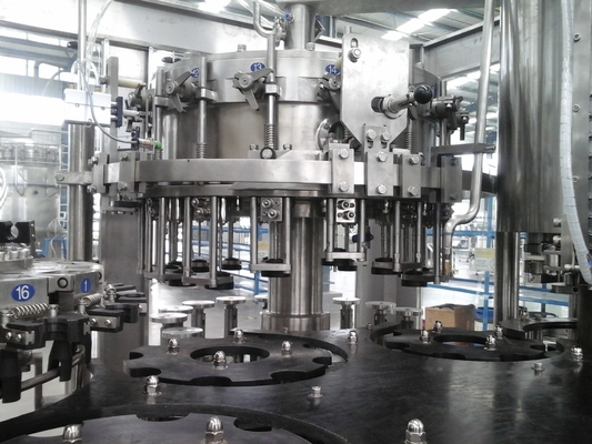 Equipamento de engarrafamento industrial máquina de enchimento e tampando de Monoblock do Sus 304