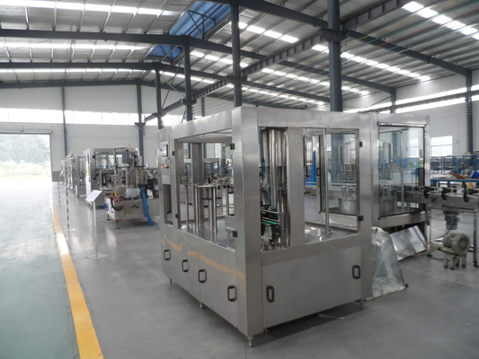 Linha de enchimento carbonatada 4,5 quilowatts material do suco da máquina de enchimento do refresco dos SS 304