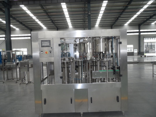 Linha de enchimento carbonatada 4,5 quilowatts material do suco da máquina de enchimento do refresco dos SS 304