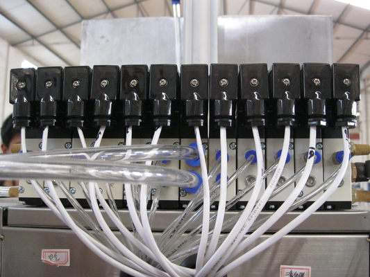 Tipo conduzido bonde pneumático da máquina de lavar do barril de cerveja do tela táctil de 2 cabeças
